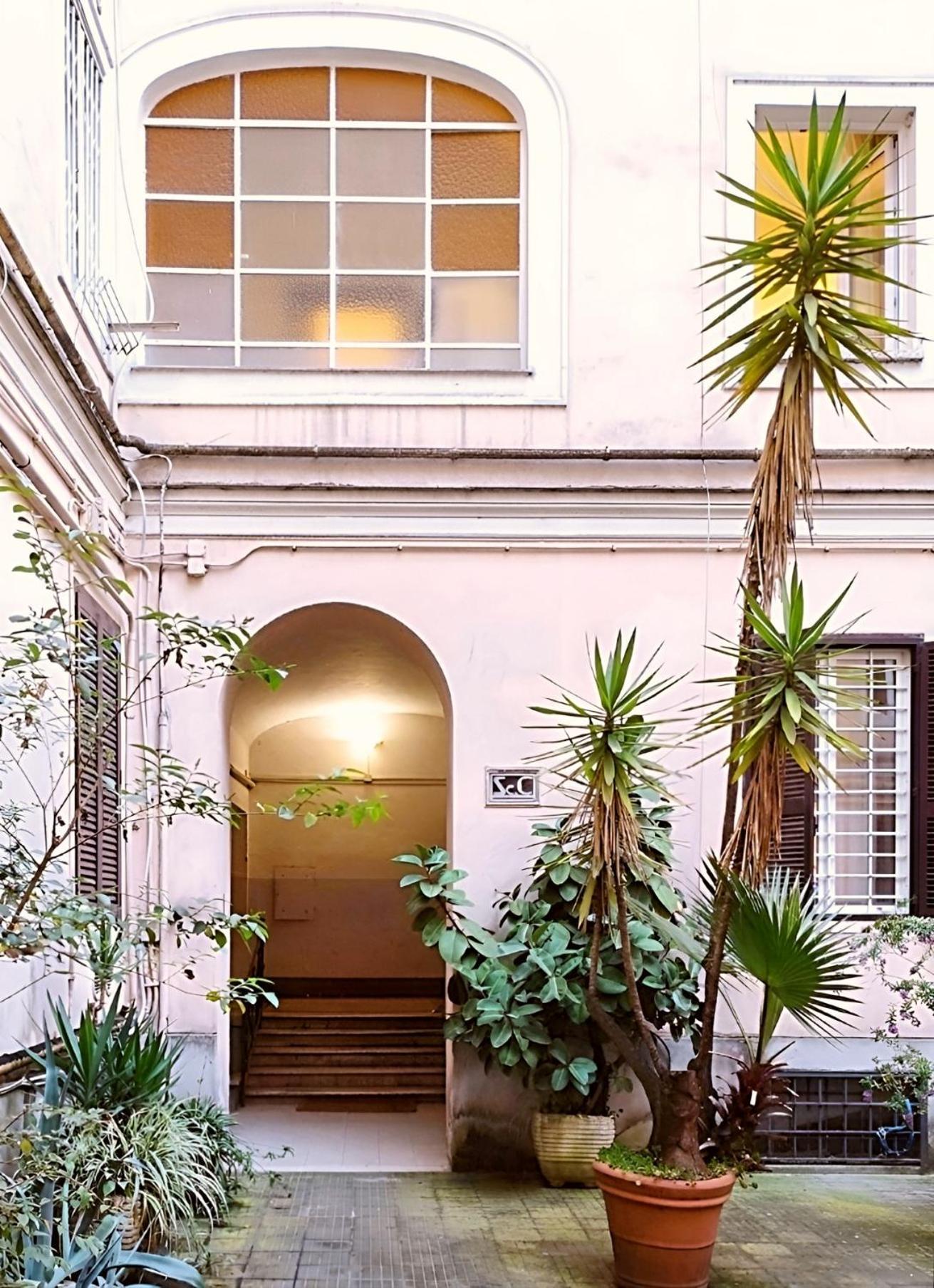 Vatican Apartment Rom